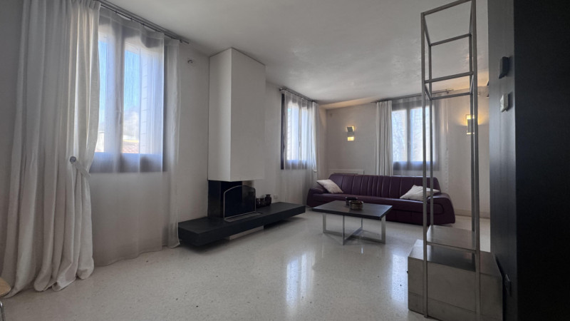 Nel pieno centro di Monselice, in posizione di assoluto rilievo e comodità a tutti i servizi, pro...