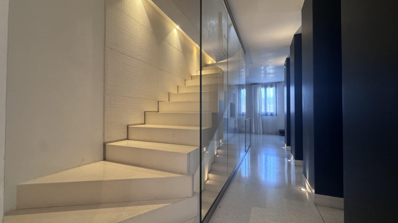 Nel pieno centro di Monselice, in posizione di assoluto rilievo e comodità a tutti i servizi, pro...