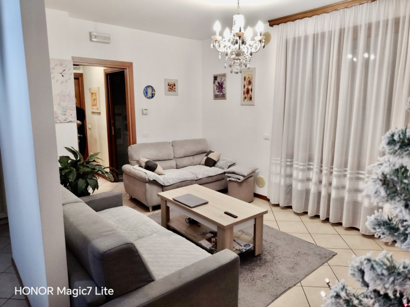 (Per INFO 3316190143)Scopri un'opportunità unica di vivere nel tranquillo comune di Vedelago, nel...