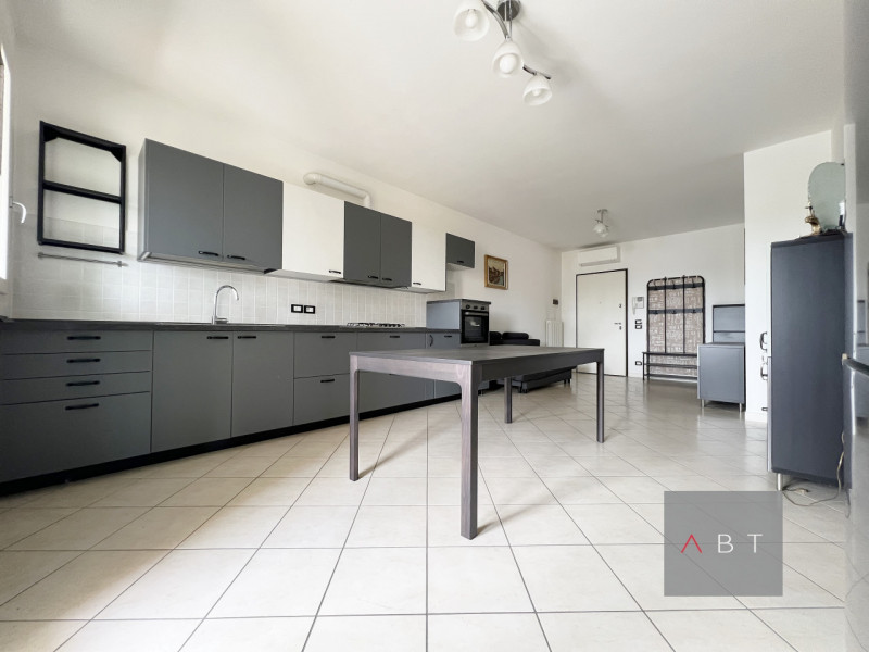 Appartamento situato al piano secondo e composto di: soggiorno con angolo cottura, due camere, du...