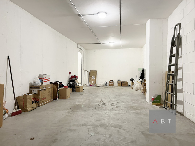 Appartamento situato al piano secondo e composto di: soggiorno con angolo cottura, due camere, du...