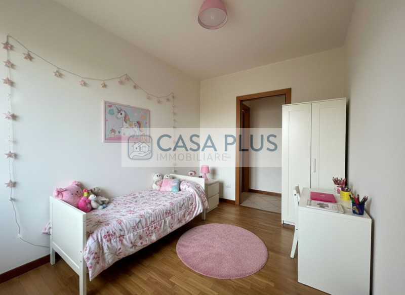 Rossano Veneto, inserito nel complesso residenziale La Filanda, in un contesto di recente costruz...