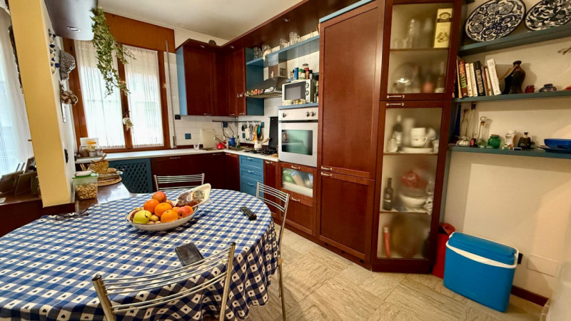 ARCELLA SAN CARLO 
APPARTAMENTO CHE PUO' ESSERE ABITATO ANCHE DA SUBITO, SENZA GARAGE.
Via Saetta...