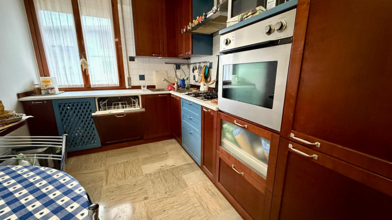 ARCELLA SAN CARLO 
APPARTAMENTO CHE PUO' ESSERE ABITATO ANCHE DA SUBITO, SENZA GARAGE.
Via Saetta...