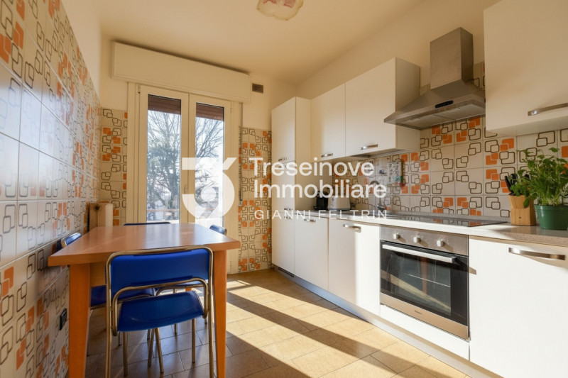 (Per INFO Feltrin ing. Gianni 3288349492) Proponiamo in vendita appartamento trilocale al secondo...