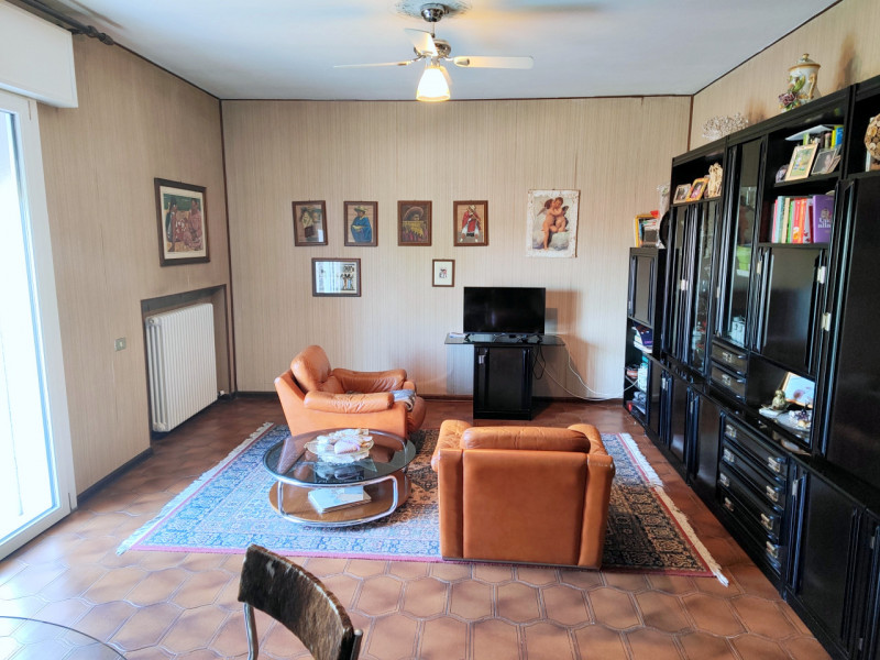 PADOVA - BRUSEGANA

Scopri questa splendida casa CON AMPIO GIARDINO, situata in una tranquilla zo...