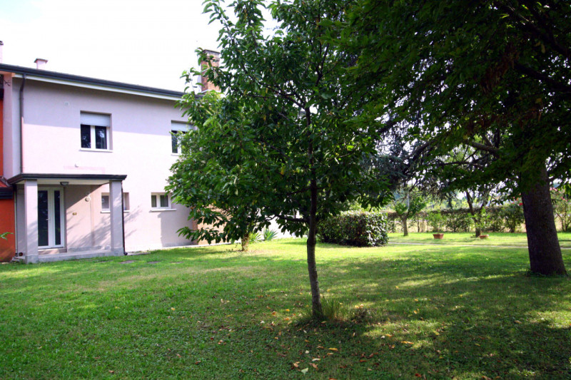 PADOVA - BRUSEGANA

Scopri questa splendida casa CON AMPIO GIARDINO, situata in una tranquilla zo...