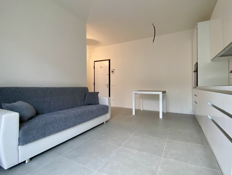 PER INFORMAZIONI, SCRIVERE UNA MAIL DI PRESENTAZIONE A locazionigrandiagenzie@gmail.com
---
Borgo...