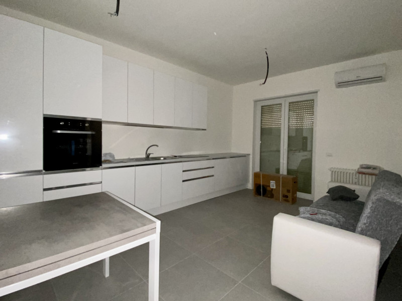 PER INFORMAZIONI, SCRIVERE UNA MAIL DI PRESENTAZIONE A locazionigrandiagenzie@gmail.com
---
Borgo...