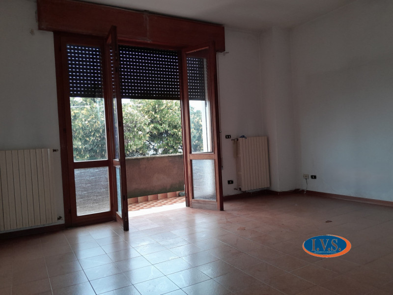 MONTEGALDELLA (VI): In quartiere residenziale proponiamo appartamento TRICAMERE in quadrifamiliar...