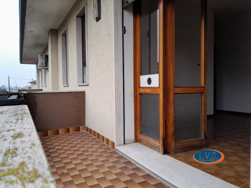 MONTEGALDELLA (VI): In quartiere residenziale proponiamo appartamento TRICAMERE in quadrifamiliar...