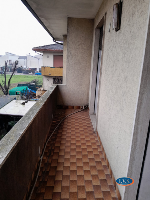 MONTEGALDELLA (VI): In quartiere residenziale proponiamo appartamento TRICAMERE in quadrifamiliar...