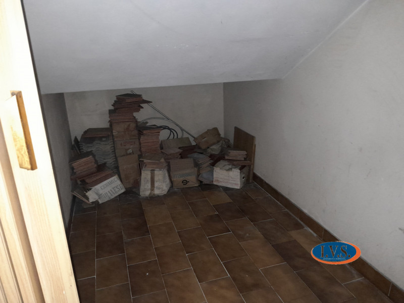 MONTEGALDELLA (VI): In quartiere residenziale proponiamo appartamento TRICAMERE in quadrifamiliar...