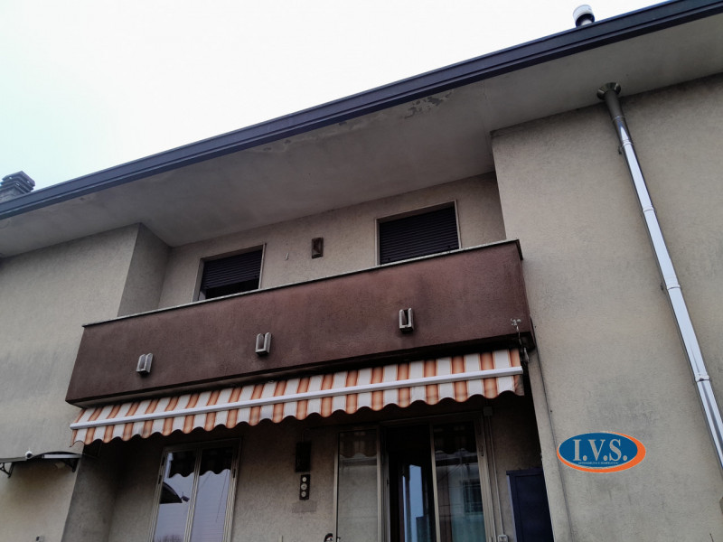 MONTEGALDELLA (VI): In quartiere residenziale proponiamo appartamento TRICAMERE in quadrifamiliar...