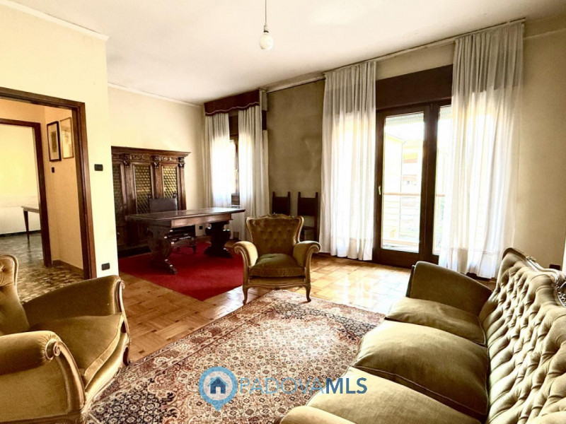 SAN CARLO PORZIONE DI BIFAMILIARE IN ORIZZONTALE

Immobile in esclusiva al Gruppo Padova MLS

Por...