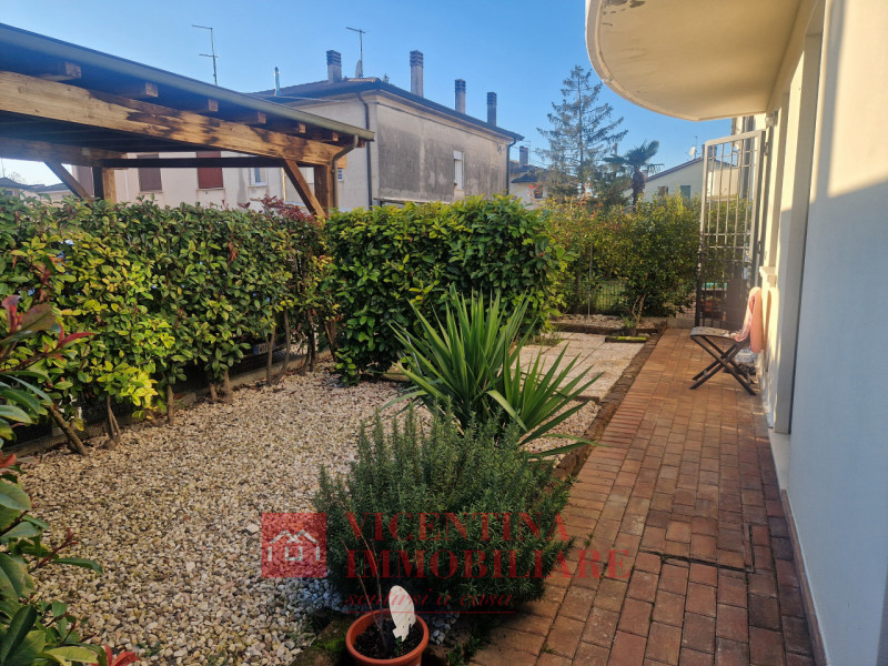 PONTE DI BARBARANO: in recente Residence, curatissimo BICAMERE terra-cielo su 2 livelli con ingre...