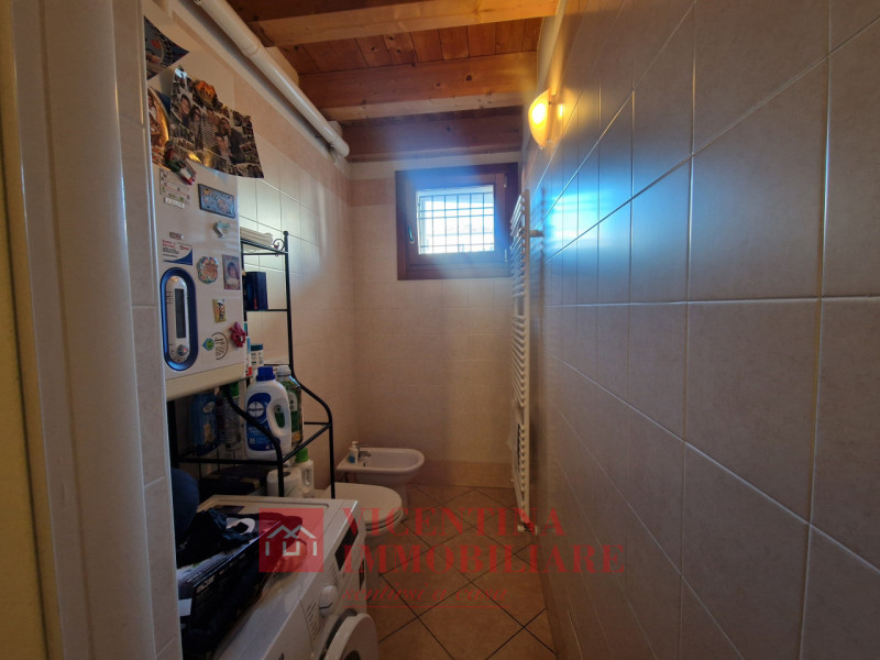 PONTE DI BARBARANO: in recente Residence, curatissimo BICAMERE terra-cielo su 2 livelli con ingre...