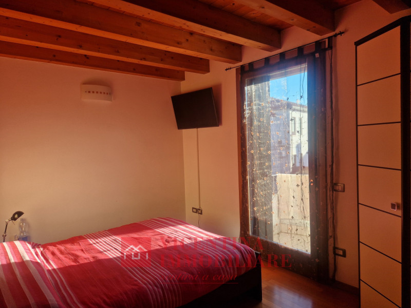 PONTE DI BARBARANO: in recente Residence, curatissimo BICAMERE terra-cielo su 2 livelli con ingre...