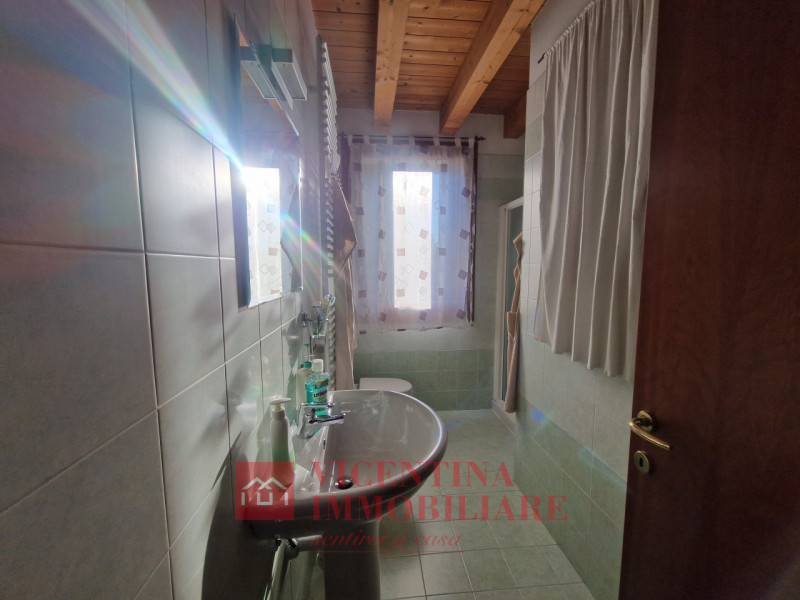 PONTE DI BARBARANO: in recente Residence, curatissimo BICAMERE terra-cielo su 2 livelli con ingre...