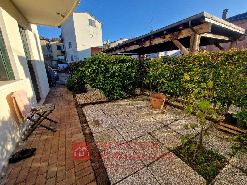 PONTE DI BARBARANO: in recente Residence, curatissimo BICAMERE terra-cielo su 2 livelli con ingre...