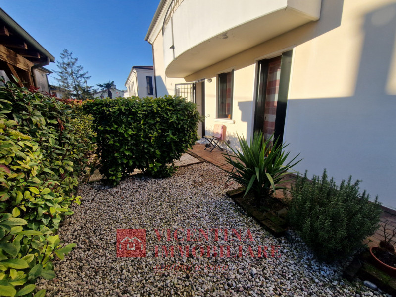 PONTE DI BARBARANO: in recente Residence, curatissimo BICAMERE terra-cielo su 2 livelli con ingre...