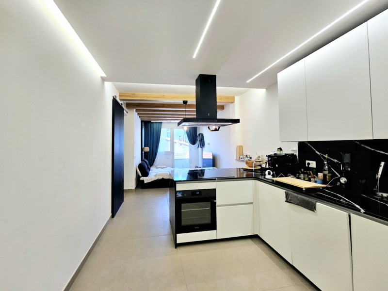 Proponiamo in vendita a Padova, moderno appartamento in via Giuseppe Cesare Abba, ubicato in un c...