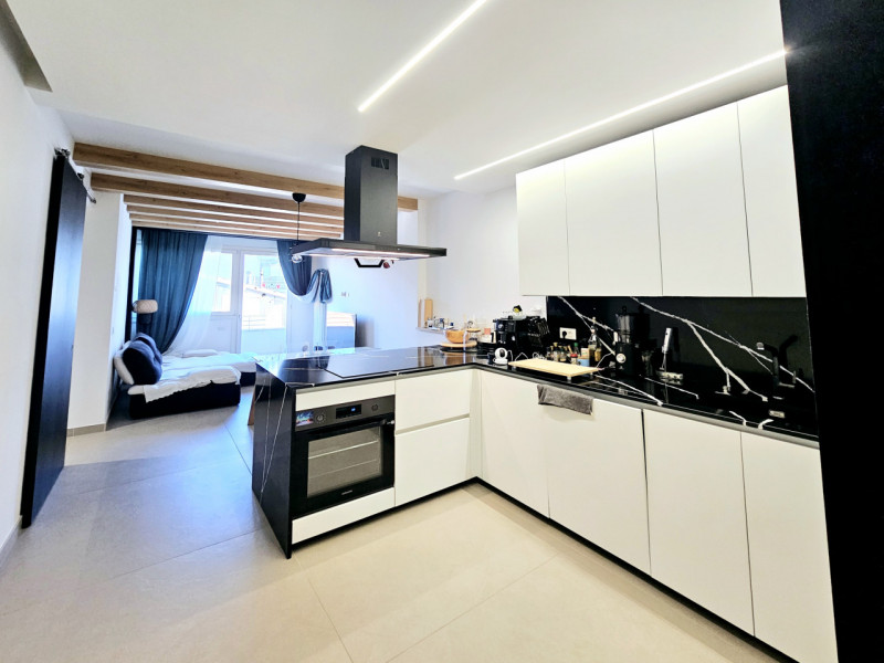 Proponiamo in vendita a Padova, moderno appartamento in via Giuseppe Cesare Abba, ubicato in un c...