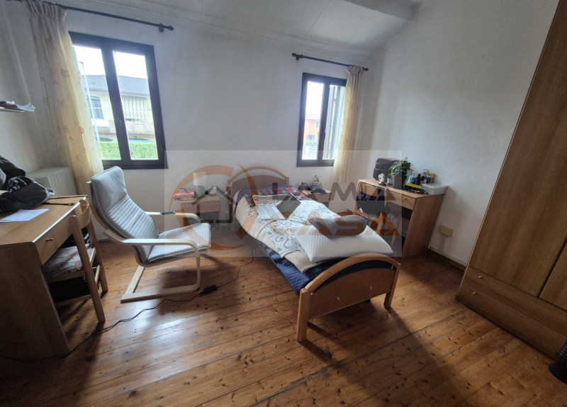 LEGNARO - Abitazione semindipendente per 3 studentesse. Dispone di soggiorno con angolo cottura, ...