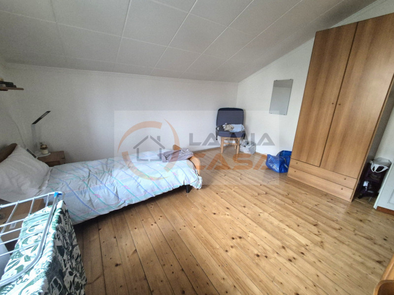 LEGNARO - Abitazione semindipendente per 3 studentesse. Dispone di soggiorno con angolo cottura, ...