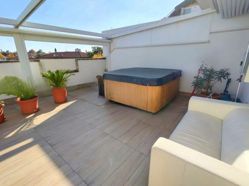 SPLENDIDO ATTICO A SAVONAROLA €.600.000 - rif.RP-PT500

Scoprite questo splendido appartamento si...