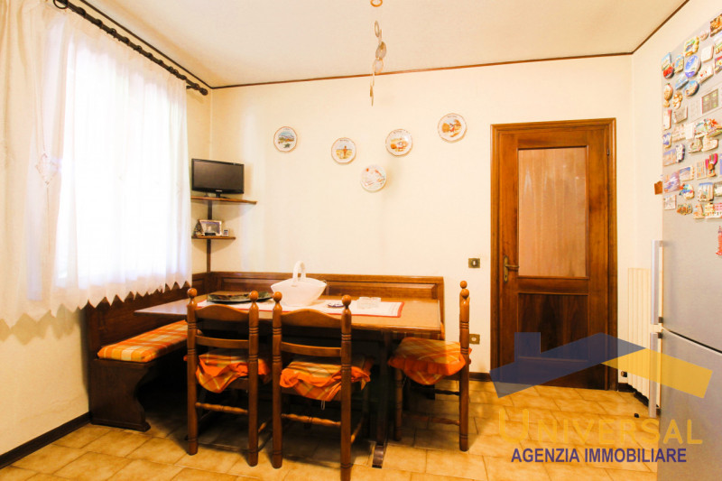 SAN GIORGIO DELLE PERTICHE - Scoprite questa splendida bifamiliare del 1980, situata in una posiz...