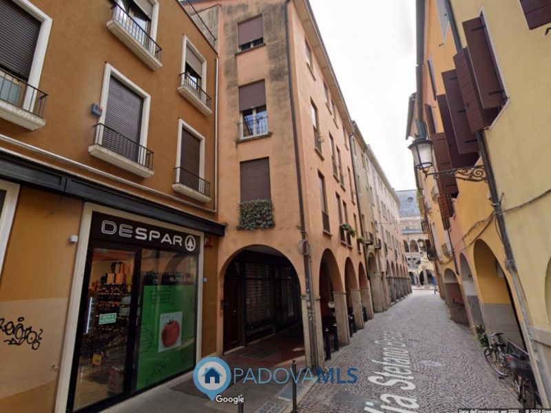 Immobile in esclusiva al Gruppo Padova MLS

PIAZZE – 2 CAMERE PER INVESTIMENTO €.265.000

Nel cuo...