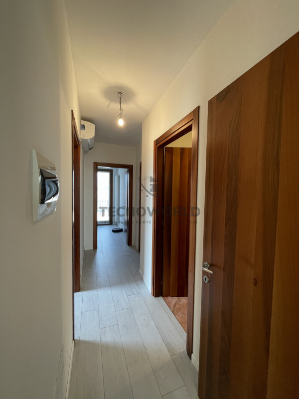 Ti presentiamo un affascinante appartamento trilocale situato al terzo piano servito da ascensore...