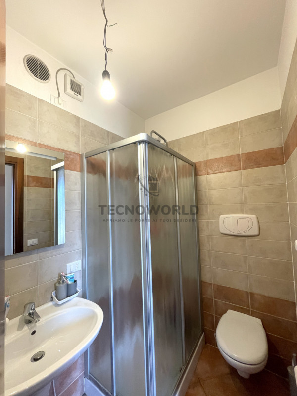 Ti presentiamo un affascinante appartamento trilocale situato al terzo piano servito da ascensore...