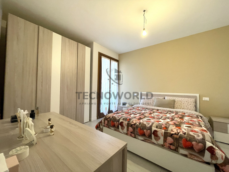 Ti presentiamo un affascinante appartamento trilocale situato al terzo piano servito da ascensore...