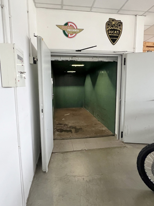 IN LOCAZIONE A VICENZA OVEST, ZONA FIERA - COMPLESSO COMMERCIALE - DIREZIONALE - ARTIGIANALE - RI...