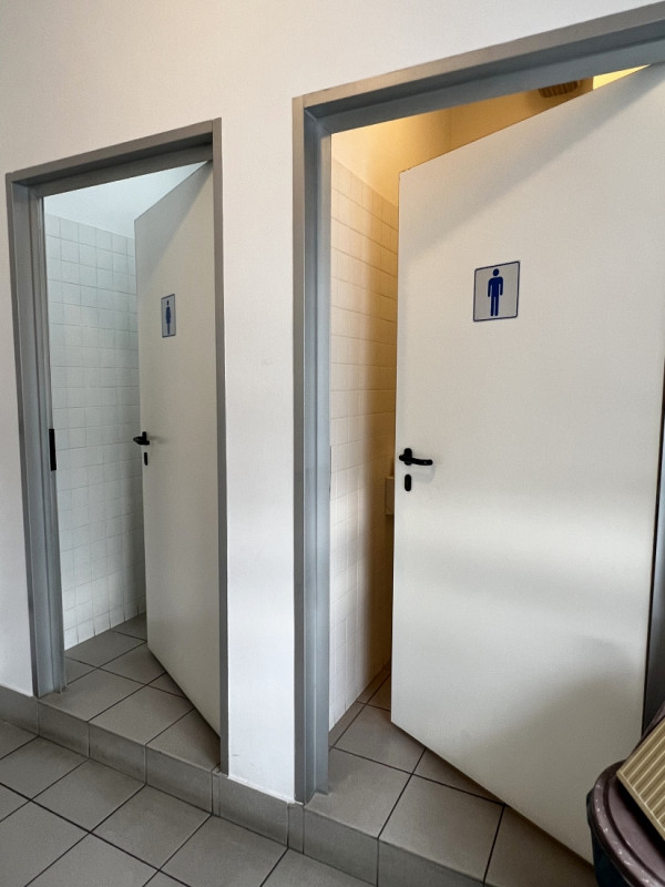 IN LOCAZIONE A VICENZA OVEST, ZONA FIERA - COMPLESSO COMMERCIALE - DIREZIONALE - ARTIGIANALE - RI...