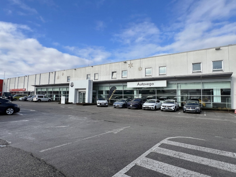 IN LOCAZIONE A VICENZA OVEST, ZONA FIERA - COMPLESSO COMMERCIALE - DIREZIONALE - ARTIGIANALE - RI...