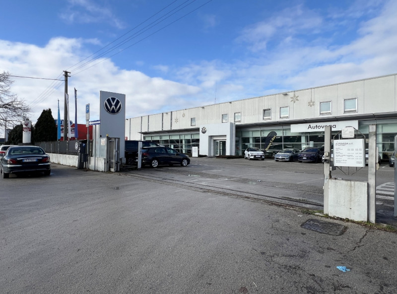 IN LOCAZIONE A VICENZA OVEST, ZONA FIERA - COMPLESSO COMMERCIALE - DIREZIONALE - ARTIGIANALE - RI...