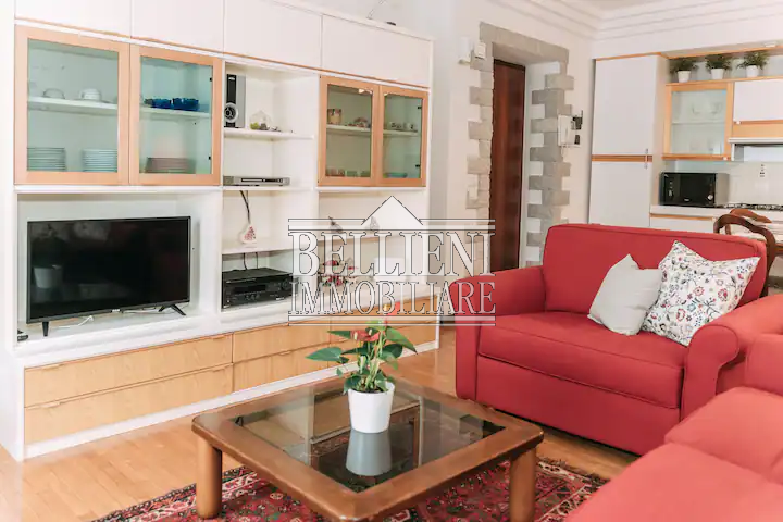 CENTRO STORICO: In contesto centralissimo ma non in ztl proponiamo in locazione un mini appartame...