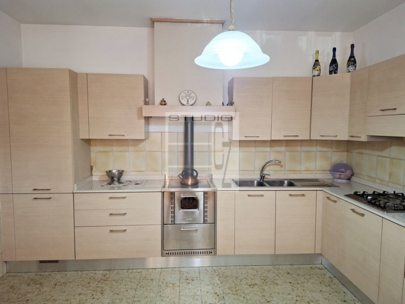 ECCO LA CASA CHE STAVI CERCANDO!!!

A Trebaseleghe proponiamo in vendita soluzione SEMI - INDIPEN...