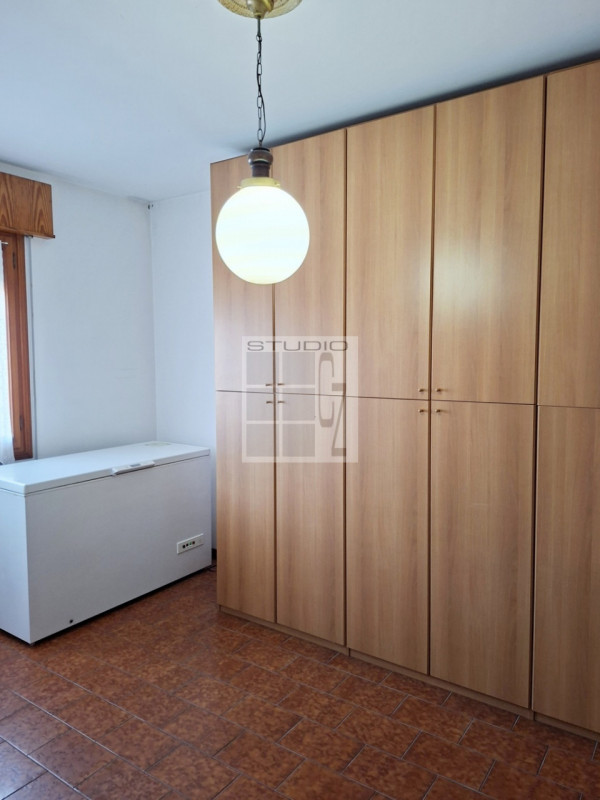 ECCO LA CASA CHE STAVI CERCANDO!!!

A Trebaseleghe proponiamo in vendita soluzione SEMI - INDIPEN...