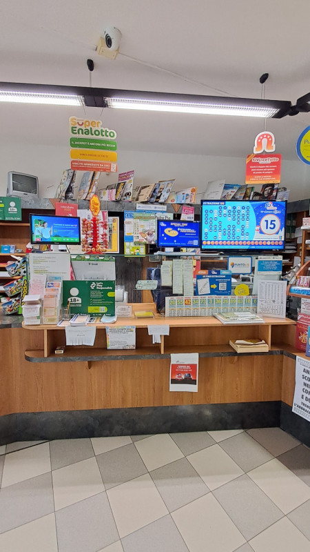 Proponiamo in vendita un'opportunità unica per entrare nel mondo del commercio, con una rinomata ...