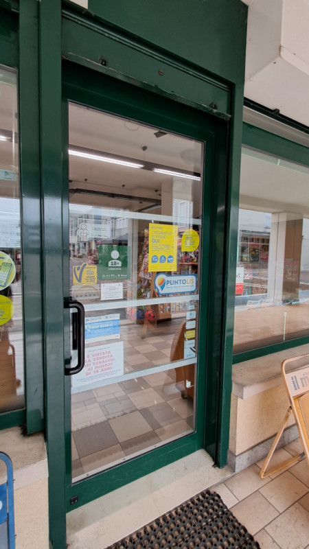 Proponiamo in vendita un'opportunità unica per entrare nel mondo del commercio, con una rinomata ...