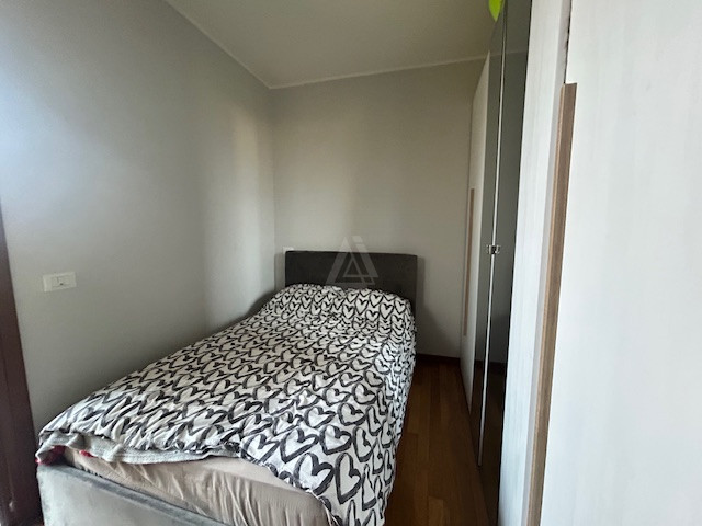 L'Agenzia Immobiliare IRIS propone in vendita luminoso trilocale in zona residenziale ad Albaredo...