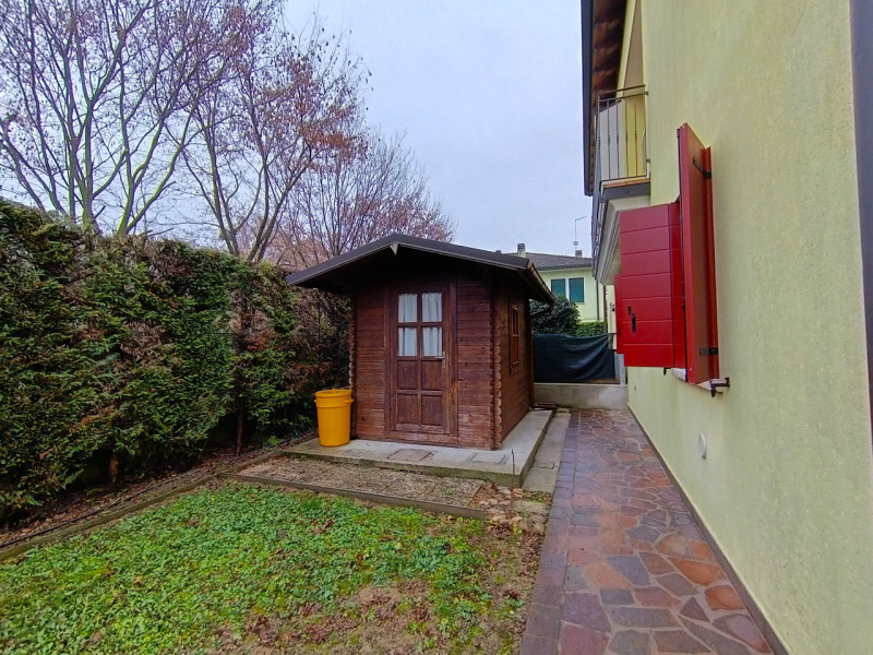 Rif. VIG340
In una delle zone più tranquille e curate di Vigonza, precisamente nella località Cod...