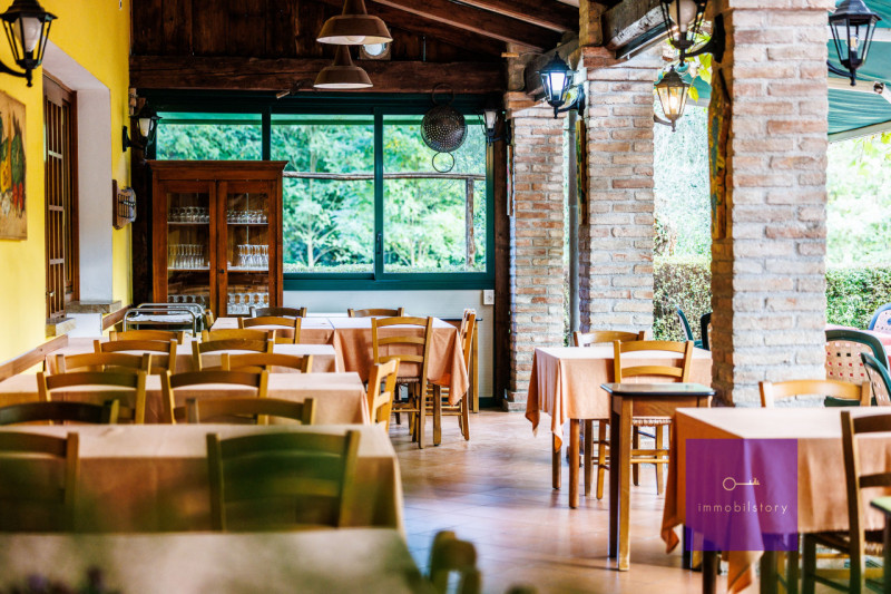 Una casa grande, oggi ristorante

Ci sono immobili che nascono con una funzione precisa
e altri c...