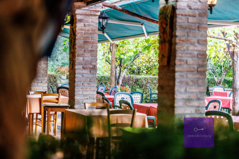 Una casa grande, oggi ristorante

Ci sono immobili che nascono con una funzione precisa
e altri c...