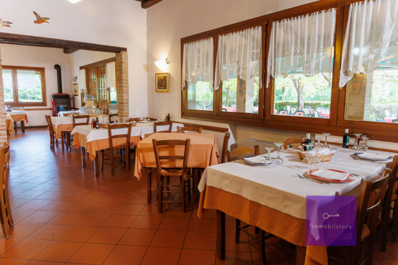 Una casa grande, oggi ristorante

Ci sono immobili che nascono con una funzione precisa
e altri c...