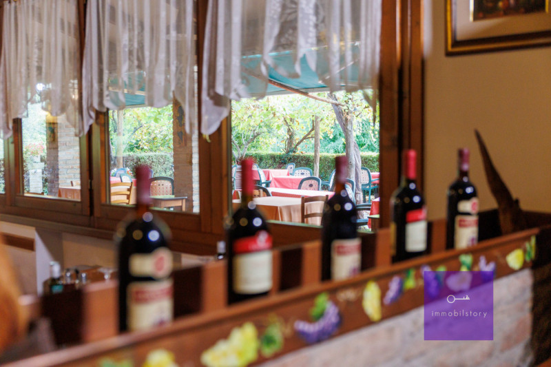 Una casa grande, oggi ristorante

Ci sono immobili che nascono con una funzione precisa
e altri c...